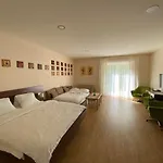 Zamecek Na Celadne Hotel Celadna