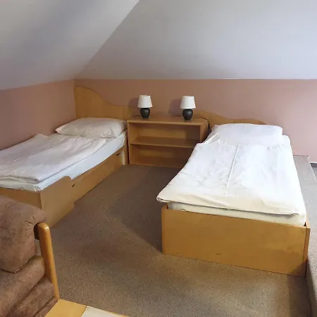 Hotel Zamecek Na Celadne 3*