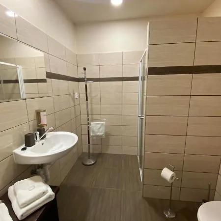Отель Zamecek Na Celadne 3*