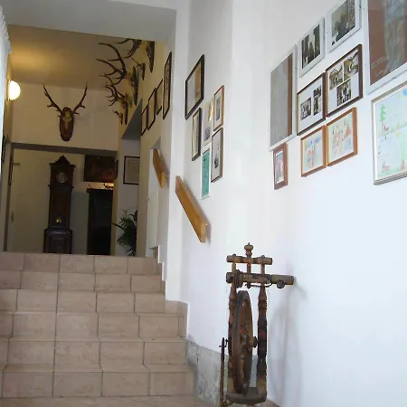 Zamecek Na Celadne 3*