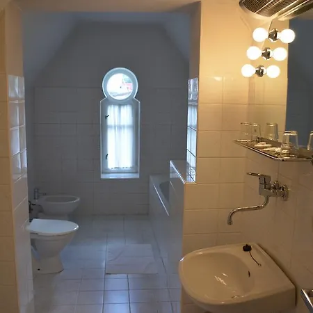 Zamecek Na Celadne 3*