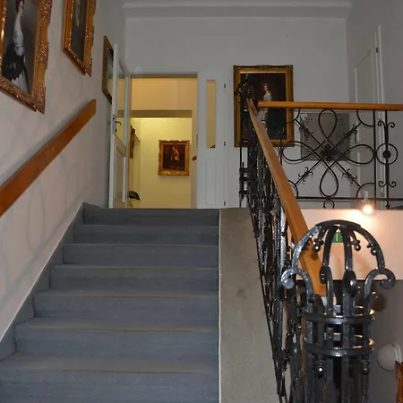 Hotel Zamecek Na Celadne 3*